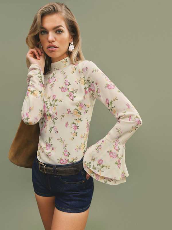 Annie Stretch Low Rise 2.5” Jean Shorts - Seneca